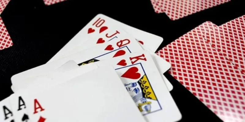 Quy tắc chơi phỏm rõ ràng và dễ nắm bắt